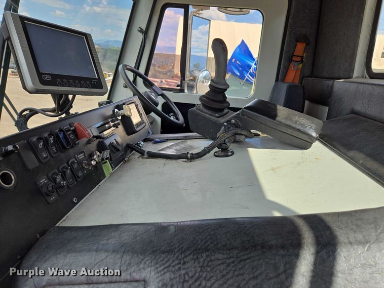 image for item EC1168 2014 Mack Leu refuse truck