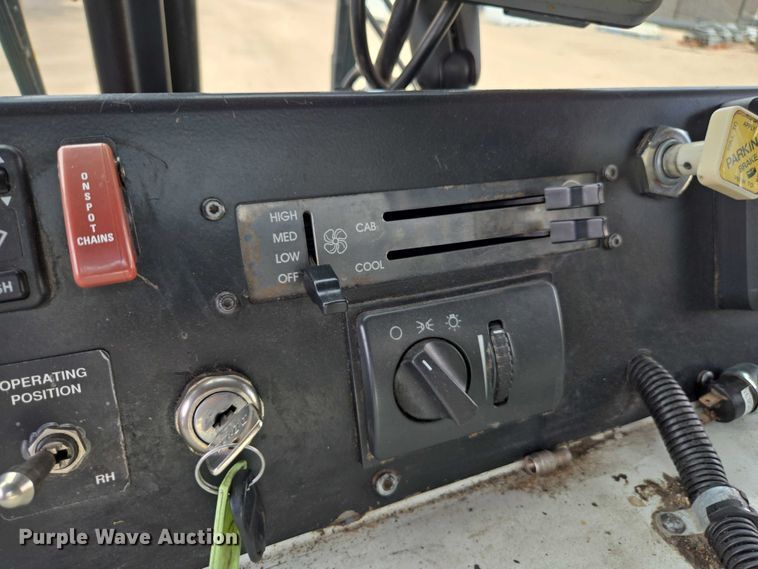 image for item EC1168 2014 Mack Leu refuse truck