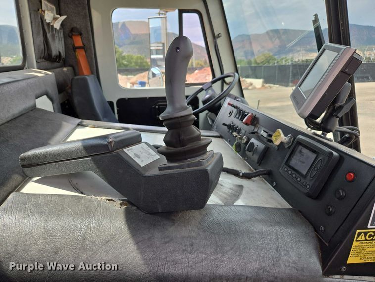 image for item EC1168 2014 Mack Leu refuse truck