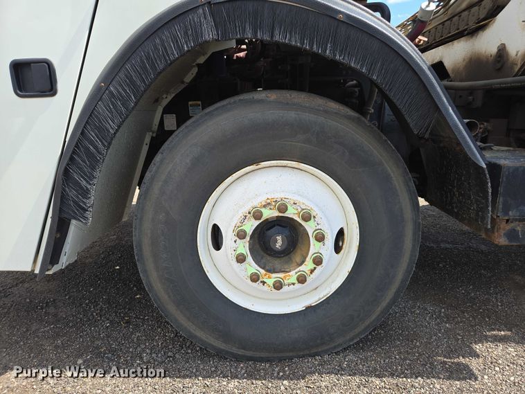 image for item EC1168 2014 Mack Leu refuse truck