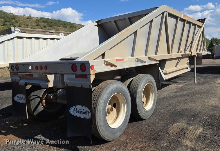 image for item EC1169 2005 Ranch Manufacturing Co. bottom dump trailer