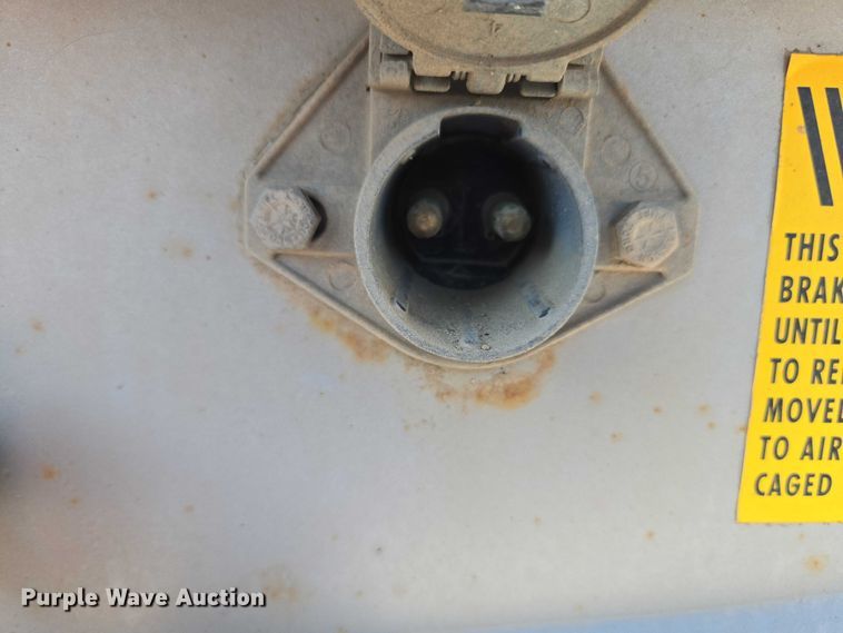 image for item EC1169 2005 Ranch Manufacturing Co. bottom dump trailer