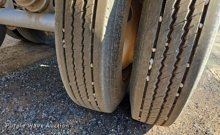 image for item EC1169 2005 Ranch Manufacturing Co. bottom dump trailer