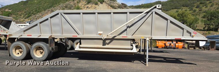image for item EC1170 2004 Ranch Manufacturing  Co. bottom dump trailer