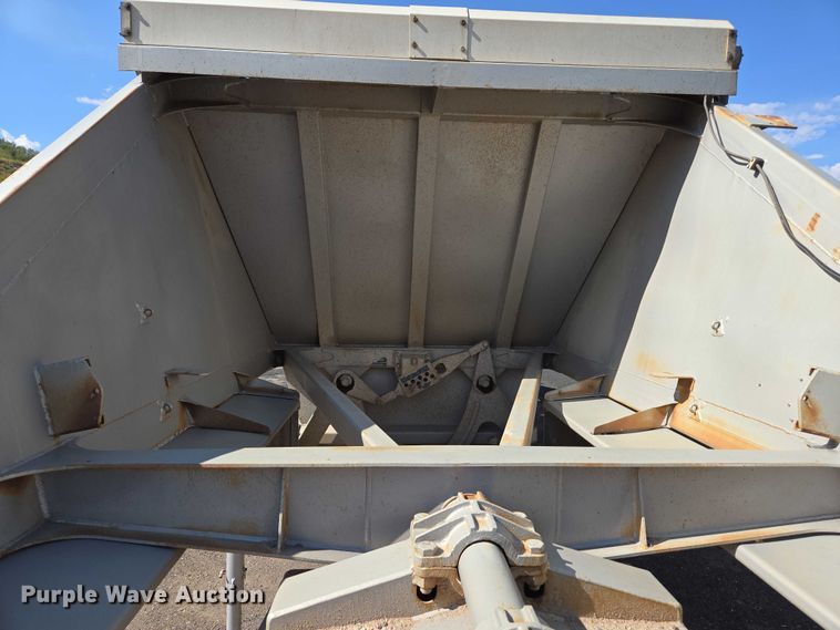 image for item EC1170 2004 Ranch Manufacturing  Co. bottom dump trailer