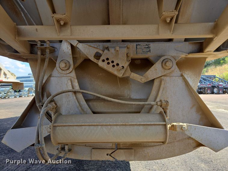 image for item EC1170 2004 Ranch Manufacturing  Co. bottom dump trailer
