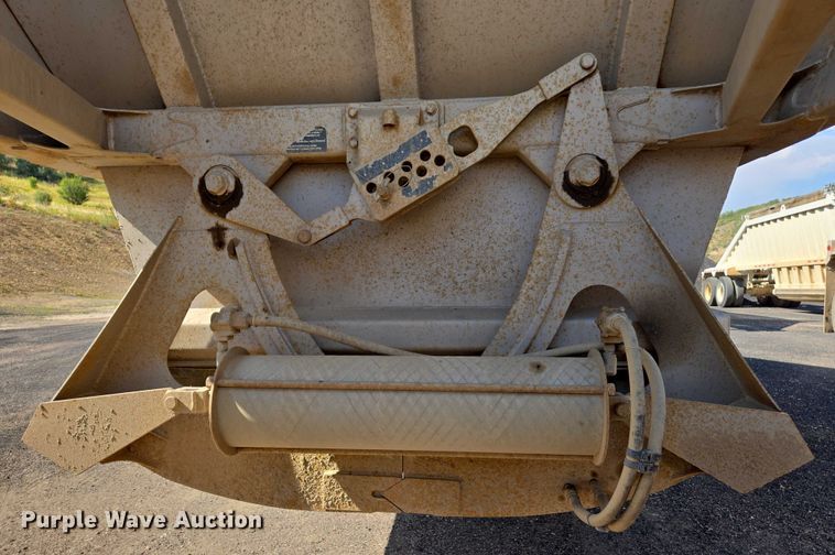 image for item EC1170 2004 Ranch Manufacturing  Co. bottom dump trailer