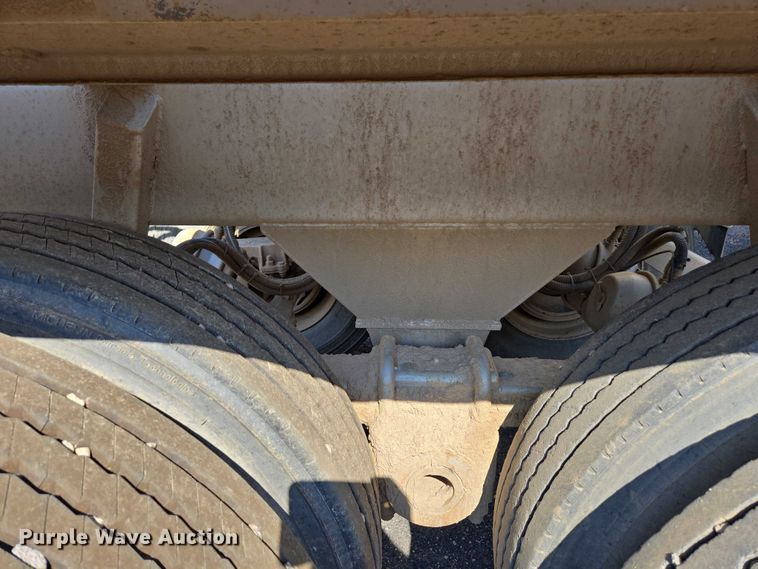 image for item EC1170 2004 Ranch Manufacturing  Co. bottom dump trailer