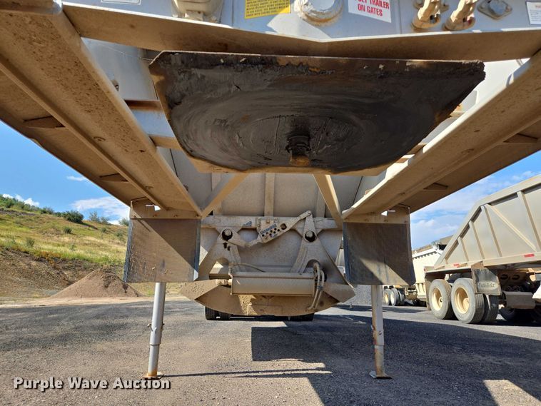 image for item EC1170 2004 Ranch Manufacturing  Co. bottom dump trailer
