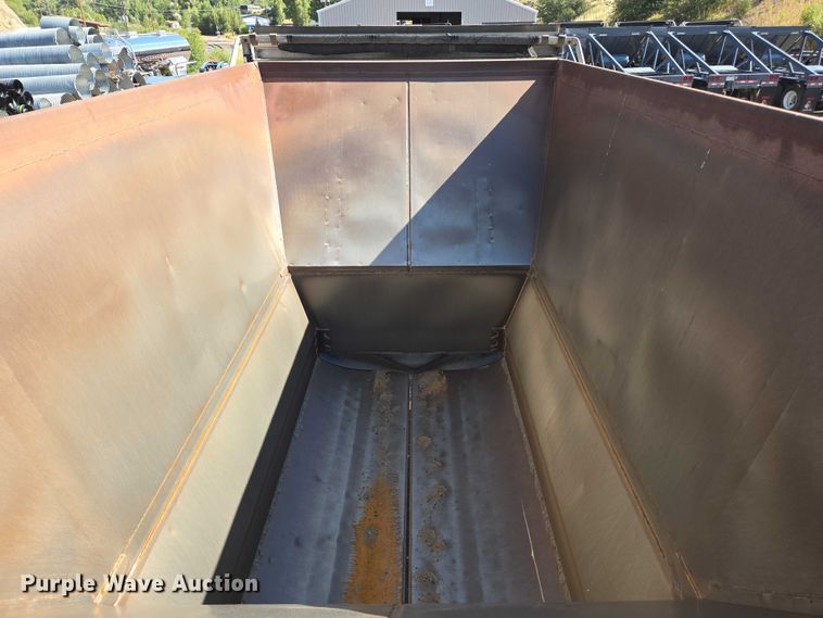 image for item EC1170 2004 Ranch Manufacturing  Co. bottom dump trailer