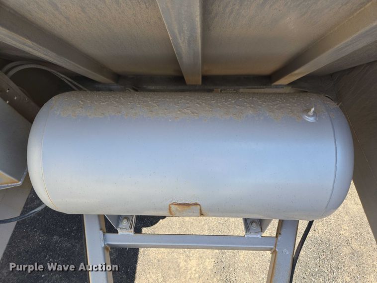 image for item EC1170 2004 Ranch Manufacturing  Co. bottom dump trailer