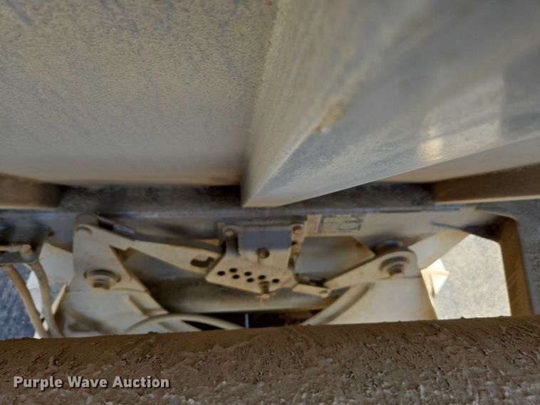 image for item EC1170 2004 Ranch Manufacturing  Co. bottom dump trailer