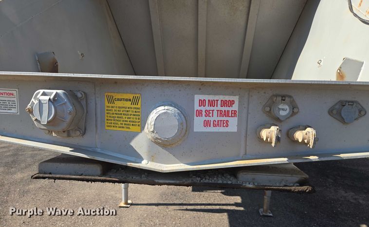 image for item EC1170 2004 Ranch Manufacturing  Co. bottom dump trailer