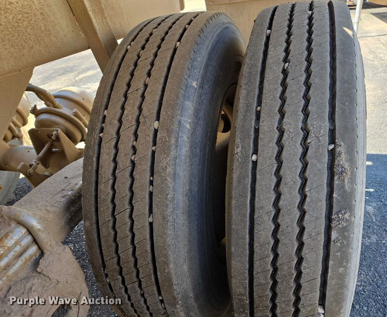 image for item EC1170 2004 Ranch Manufacturing  Co. bottom dump trailer