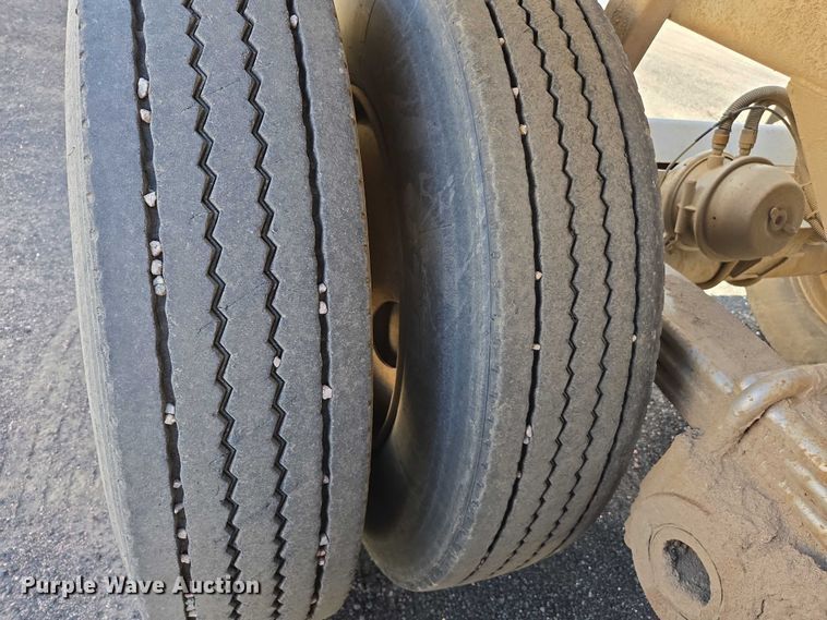 image for item EC1170 2004 Ranch Manufacturing  Co. bottom dump trailer