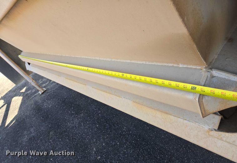 image for item EC1171 2004 Ranch Manufacturing Co. bottom dump trailer