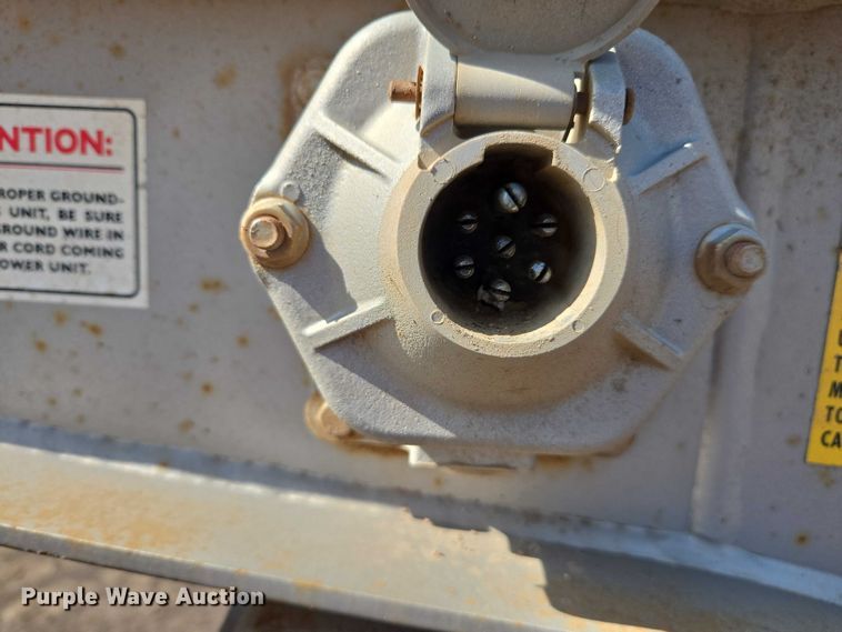 image for item EC1171 2004 Ranch Manufacturing Co. bottom dump trailer