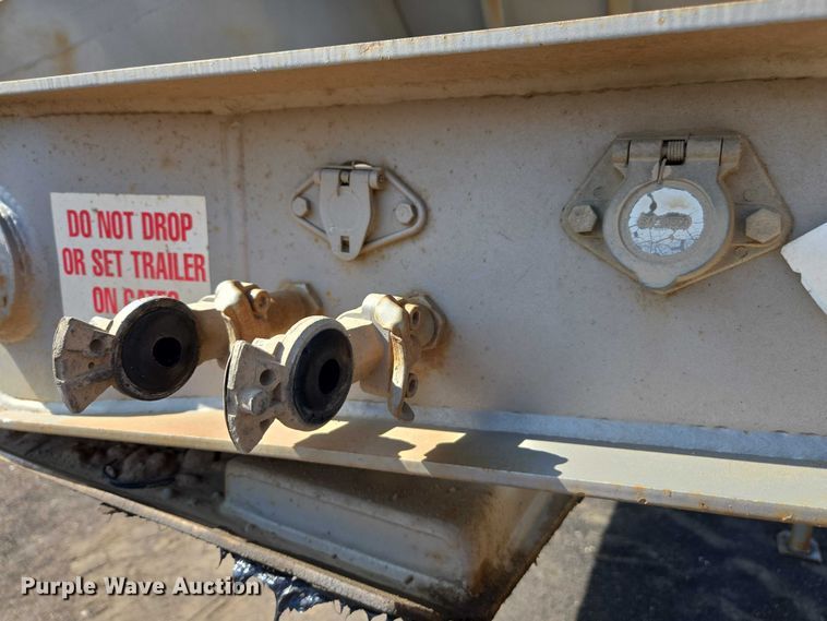 image for item EC1171 2004 Ranch Manufacturing Co. bottom dump trailer