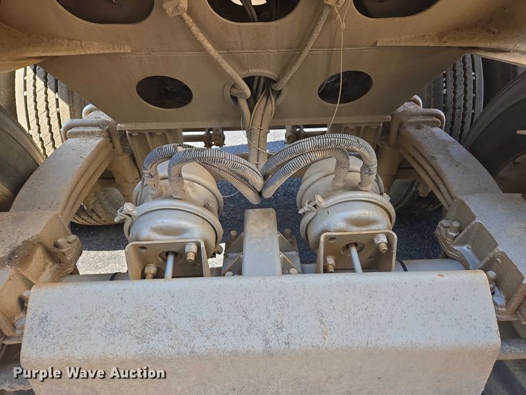 image for item EC1171 2004 Ranch Manufacturing Co. bottom dump trailer