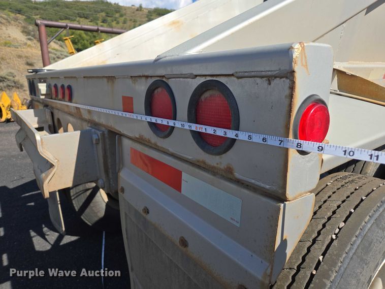 image for item EC1171 2004 Ranch Manufacturing Co. bottom dump trailer