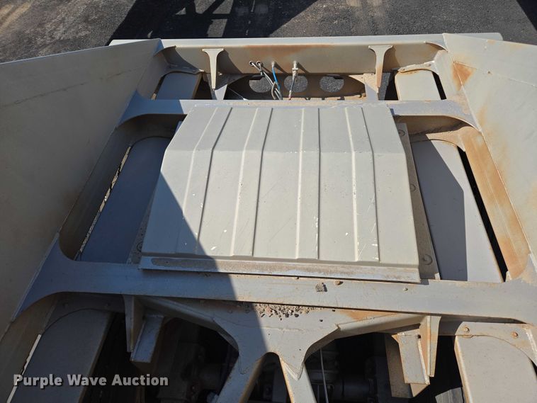 image for item EC1171 2004 Ranch Manufacturing Co. bottom dump trailer