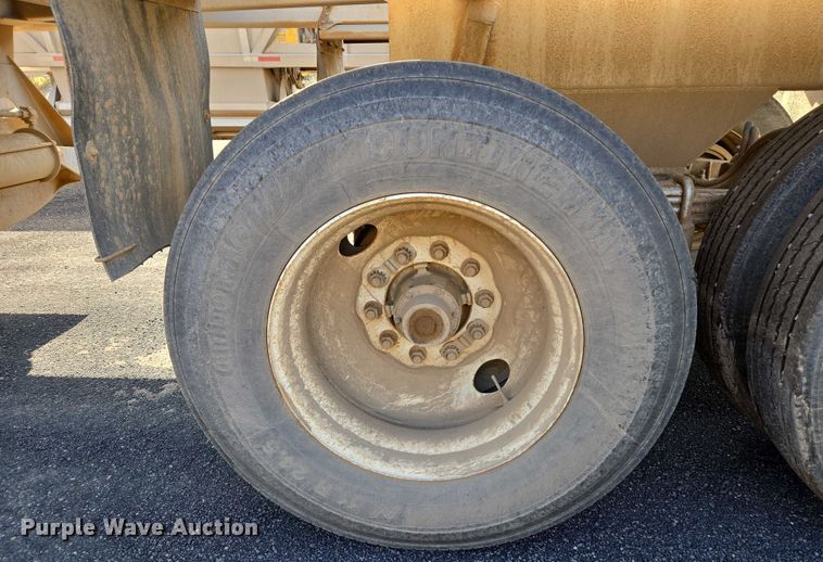 image for item EC1171 2004 Ranch Manufacturing Co. bottom dump trailer