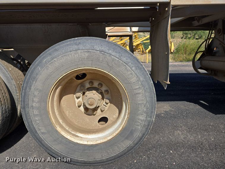 image for item EC1171 2004 Ranch Manufacturing Co. bottom dump trailer