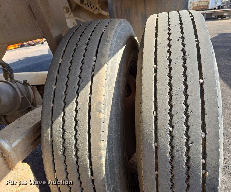 image for item EC1171 2004 Ranch Manufacturing Co. bottom dump trailer