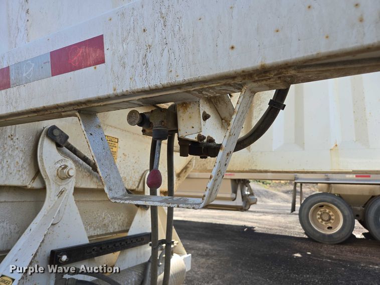 image for item EC1172 2020 Armor Lite Trailer SBD-40 LT bottom dump trailer