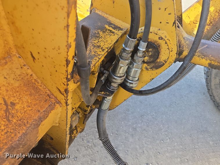 image for item EC1179 1988 Caterpillar 936E wheel loader