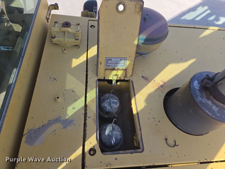 image for item EC1179 1988 Caterpillar 936E wheel loader