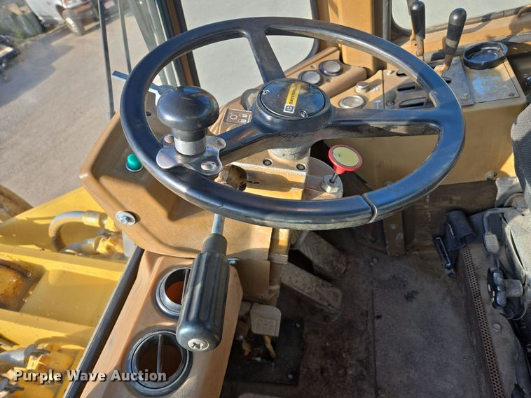 image for item EC1179 1988 Caterpillar 936E wheel loader