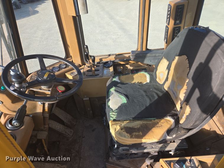 image for item EC1179 1988 Caterpillar 936E wheel loader