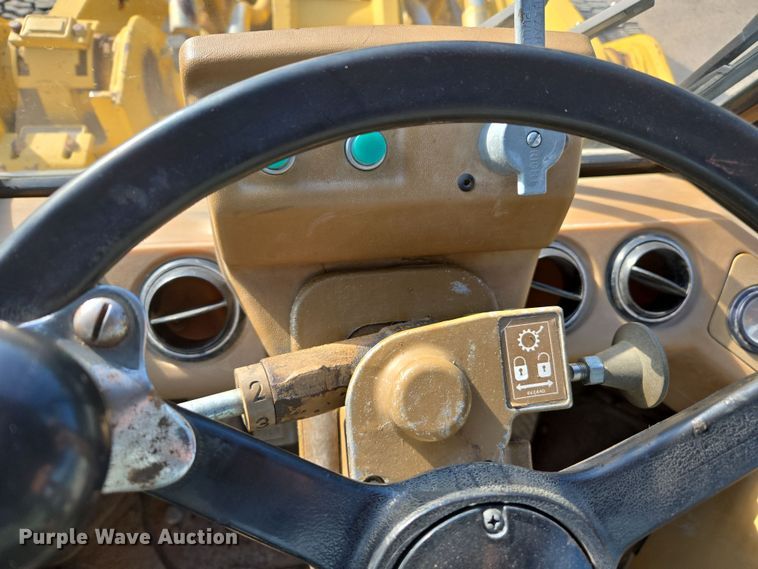 image for item EC1179 1988 Caterpillar 936E wheel loader