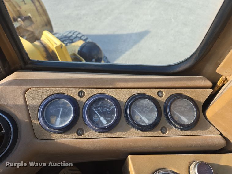 image for item EC1179 1988 Caterpillar 936E wheel loader