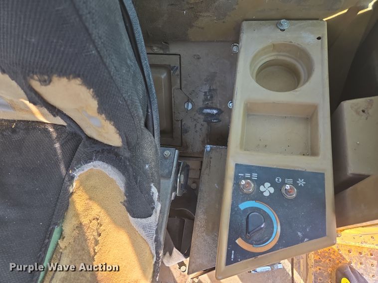 image for item EC1179 1988 Caterpillar 936E wheel loader