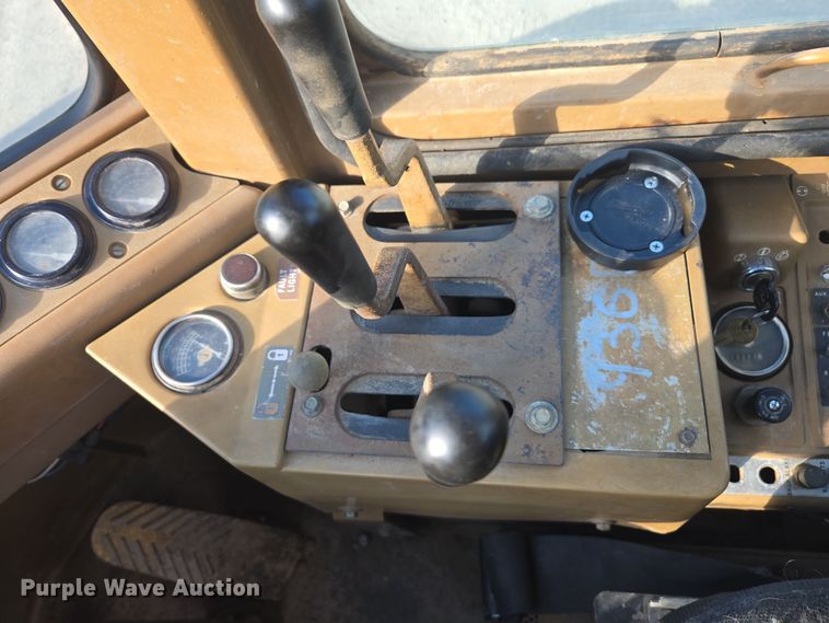 image for item EC1179 1988 Caterpillar 936E wheel loader