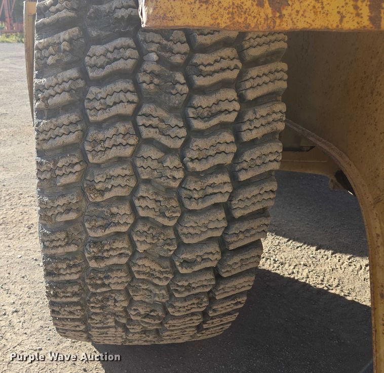 image for item EC1179 1988 Caterpillar 936E wheel loader