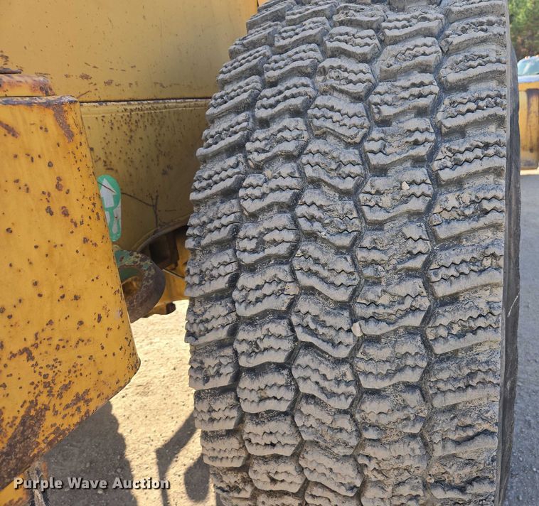 image for item EC1179 1988 Caterpillar 936E wheel loader