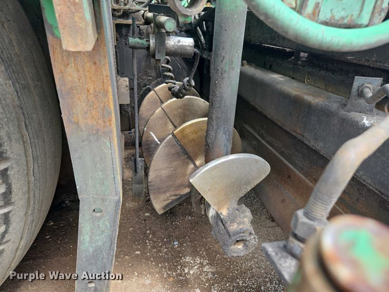 image for item EC1181 1989 Barber-Greene BG-240B paver