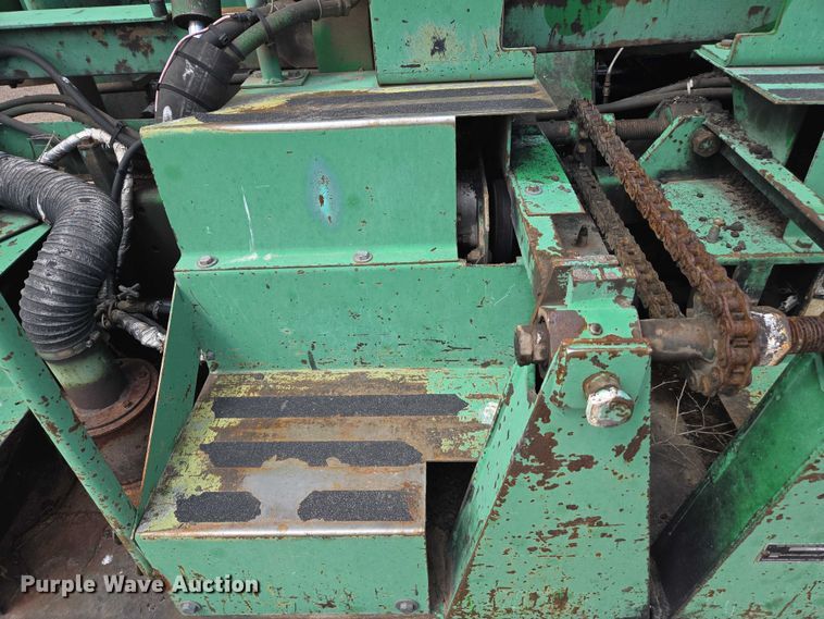 image for item EC1181 1989 Barber-Greene BG-240B paver