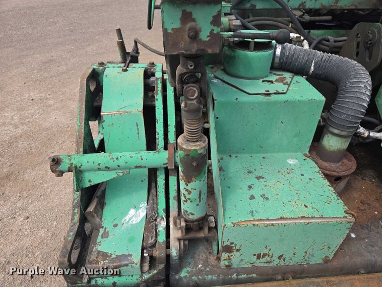 image for item EC1181 1989 Barber-Greene BG-240B paver