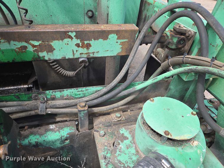 image for item EC1181 1989 Barber-Greene BG-240B paver