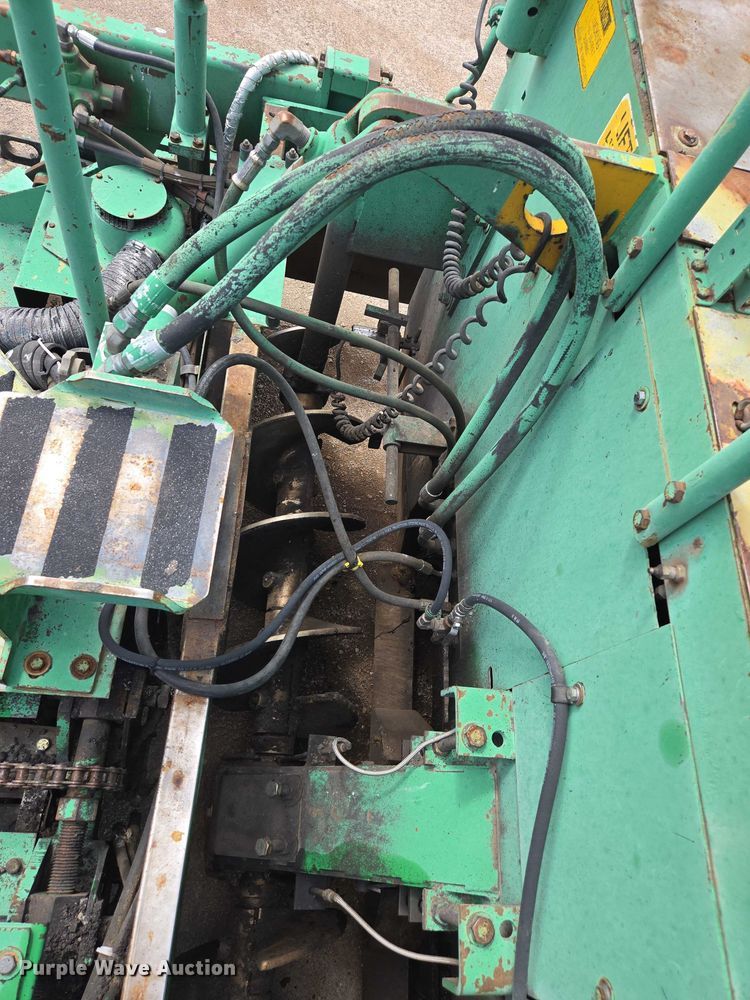 image for item EC1181 1989 Barber-Greene BG-240B paver