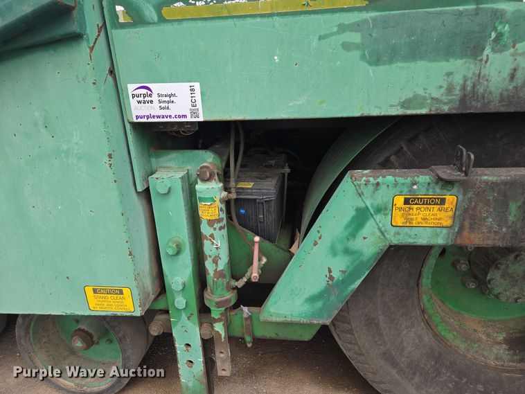 image for item EC1181 1989 Barber-Greene BG-240B paver