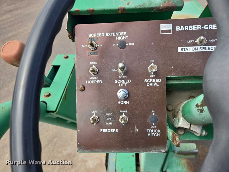 image for item EC1181 1989 Barber-Greene BG-240B paver