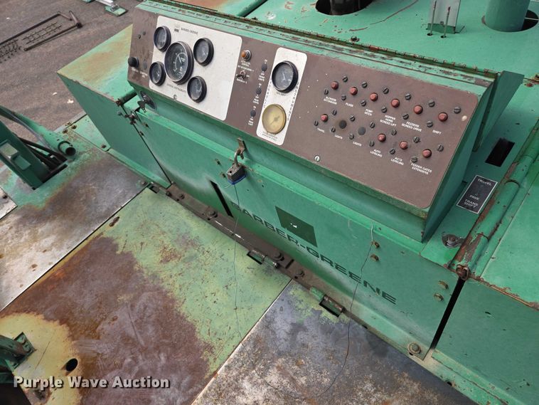 image for item EC1181 1989 Barber-Greene BG-240B paver