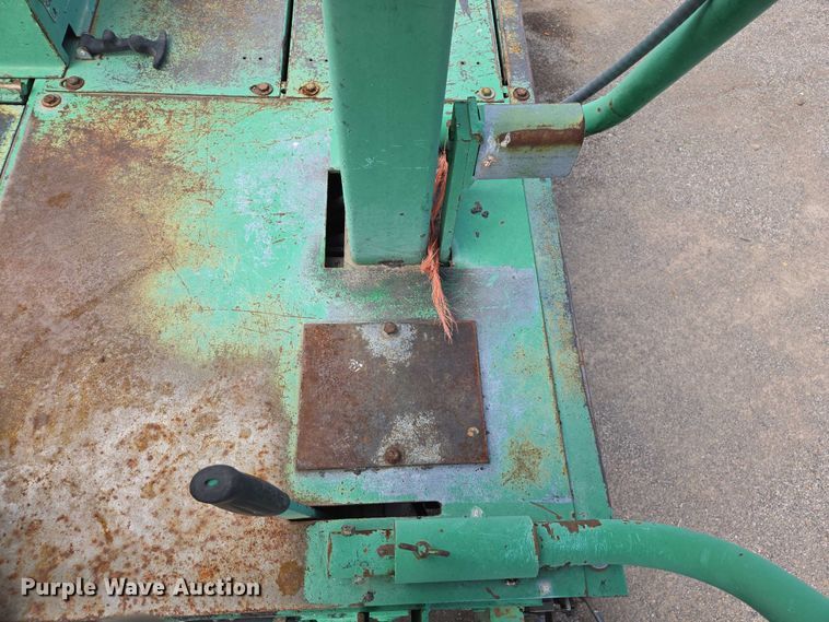 image for item EC1181 1989 Barber-Greene BG-240B paver