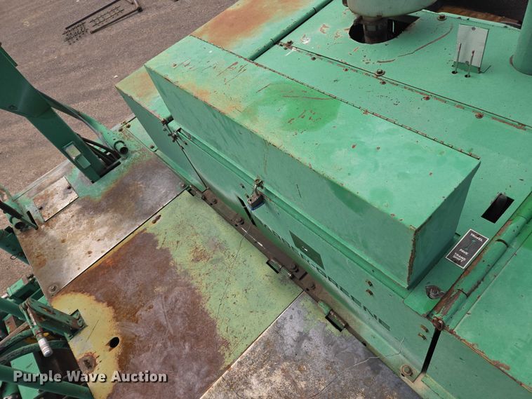 image for item EC1181 1989 Barber-Greene BG-240B paver