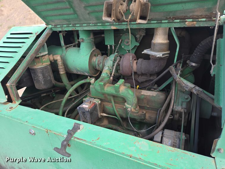 image for item EC1181 1989 Barber-Greene BG-240B paver